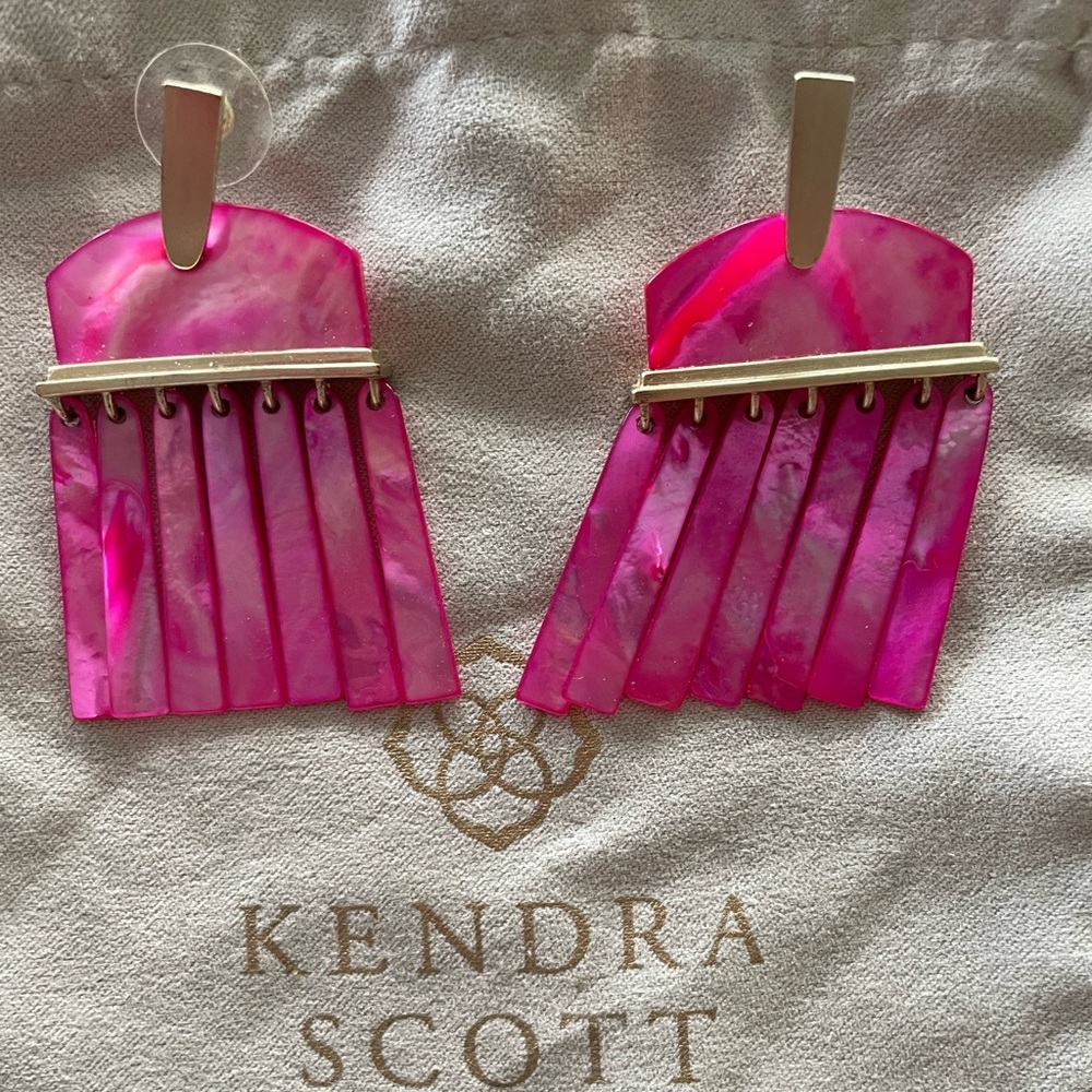 Kendra Scott Lynne earrings
